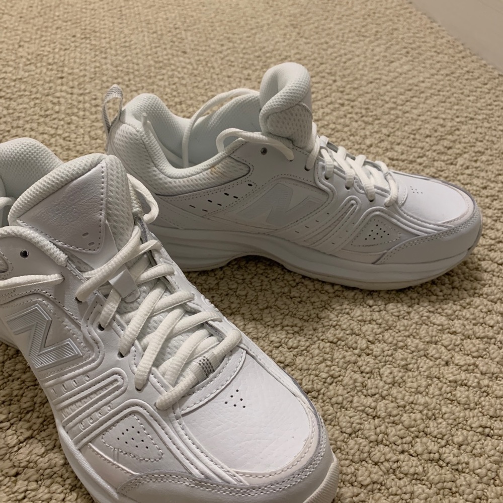 New Balance Shoes - Picture 6 of 7